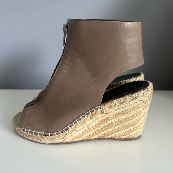 CELINE Peep Toe Wedge Espadrille Sandal Zipper - Picture 2 of 7